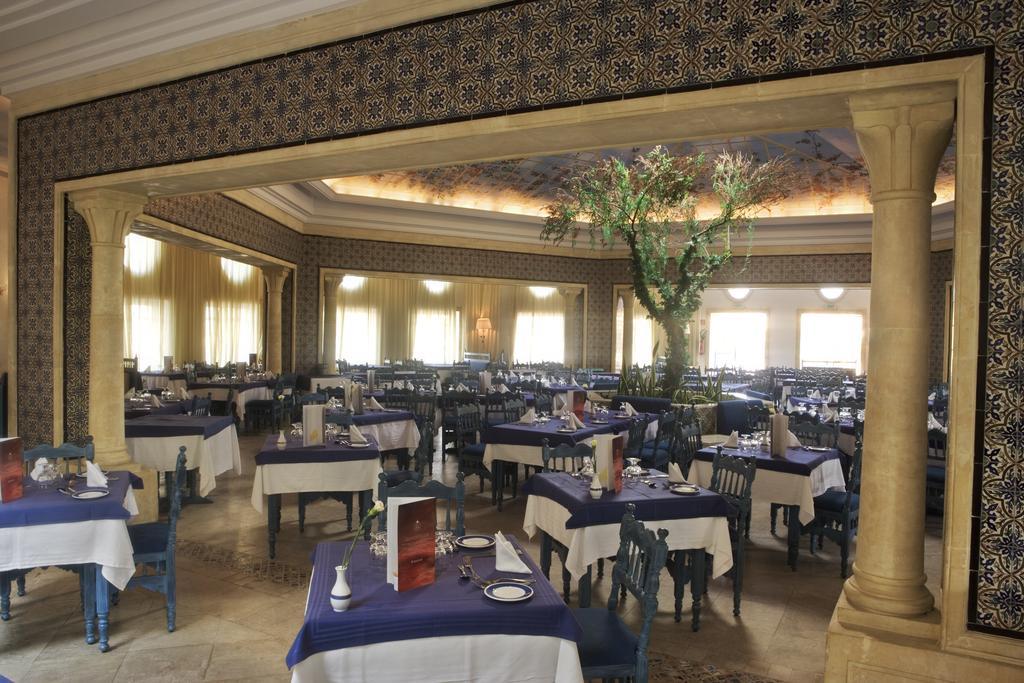 فندق الحماماتفي  المدينة بيليزير آند ثالاسو المطعم الصورة